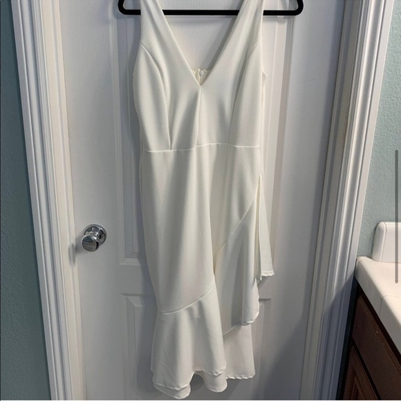 Lulu's White/Ivory Ruffle Front Dress - Picture 4 of 4